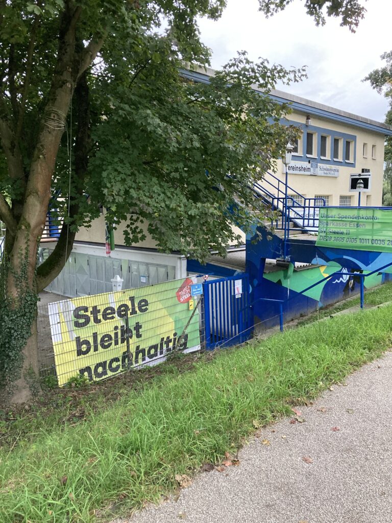 MLR Banner Schwimmbad